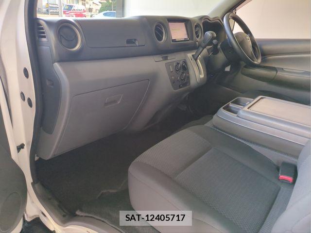 Nissan NV350 Caravan 2014-07 8881376-2