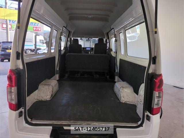 Nissan NV350 Caravan 2014-07 8881376-6