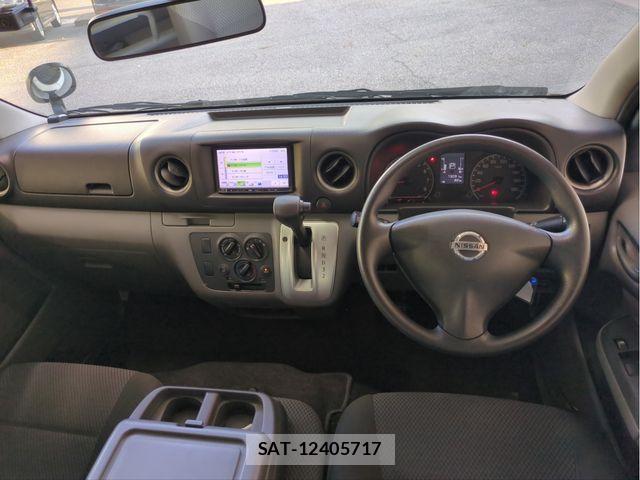 Nissan NV350 Caravan 2014-07 8881376-7