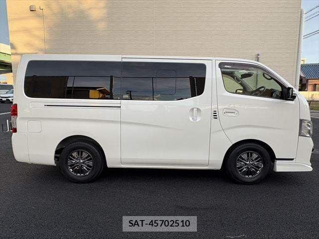 Nissan NV350 Caravan 2019-07 8884116-15