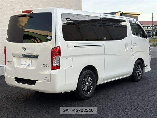 Nissan NV350 Caravan 2019-07 8884116-16