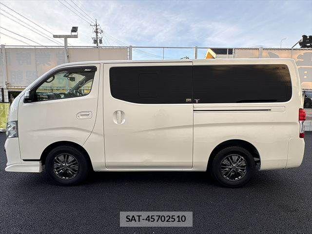 Nissan NV350 Caravan 2019-07 8884116-19