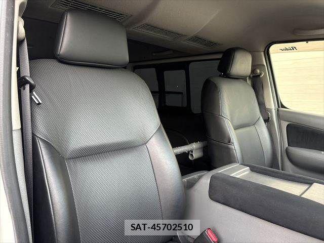 Nissan NV350 Caravan 2019-07 8884116-6