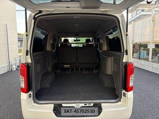 Nissan NV350 Caravan 2019-07 8884116-8