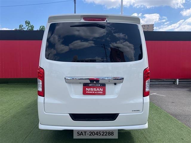Nissan NV350 Caravan 2021-02 8884115-6