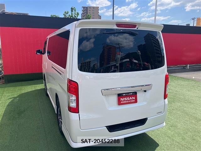Nissan NV350 Caravan 2021-02 8884115-7