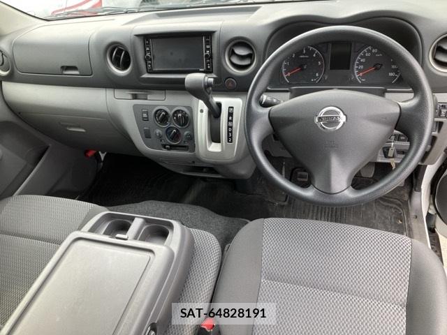 Nissan NV350 Caravan 2021-08 8937678-11