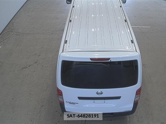 Nissan NV350 Caravan 2021-08 8937678-1