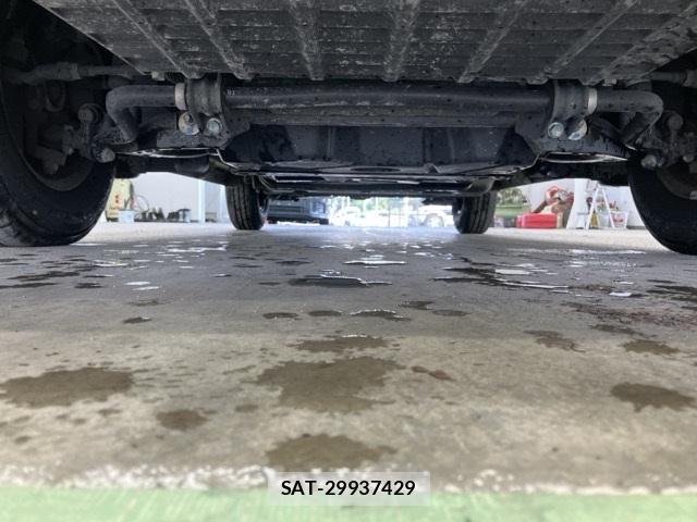 Nissan NV350 Caravan 2021-07 8937677-14