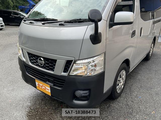 Nissan NV350 Caravan 2017-06 1056231-23