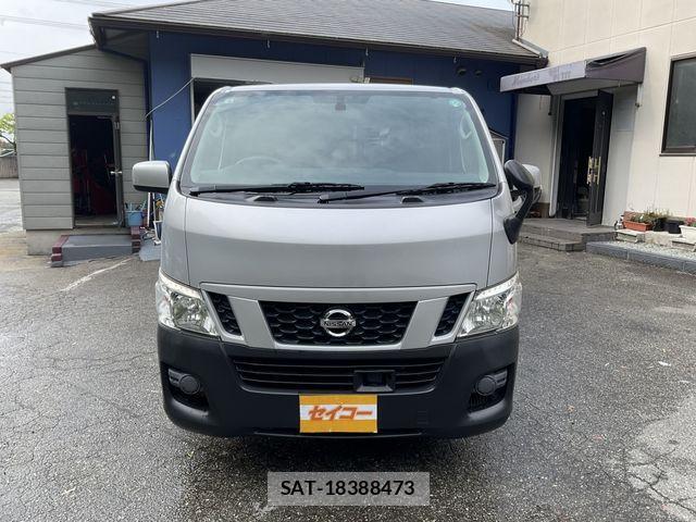 Nissan NV350 Caravan 2017-06 1056231-26
