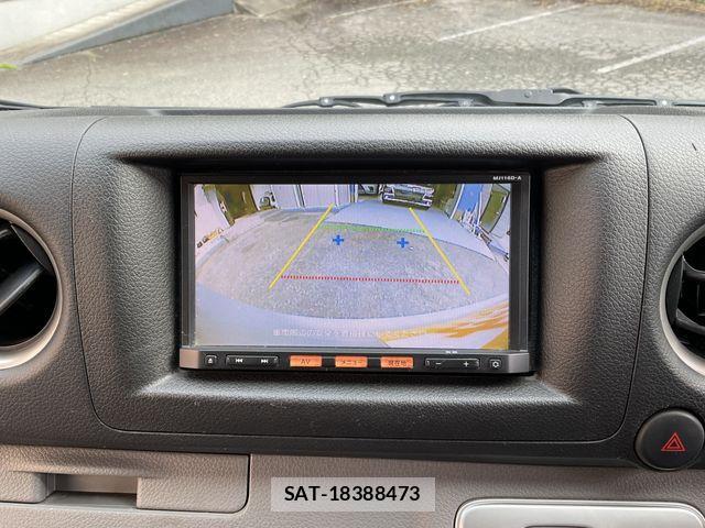 Nissan NV350 Caravan 2017-06 1056231-5