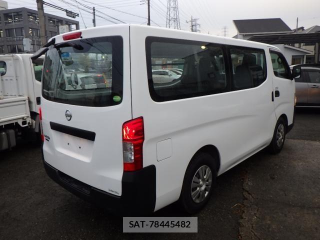Nissan NV350 Caravan 2017-07 1496187-1