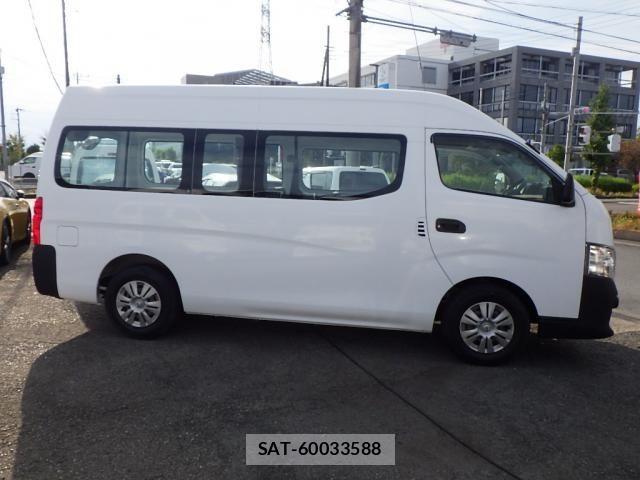 Nissan NV350 Caravan 2019-09 1586855-3