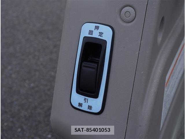 Nissan NV350 Caravan 2020-12 4756523-12