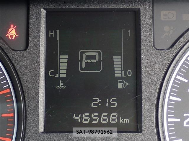 Nissan NV350 Caravan 2020-04 7215732-9