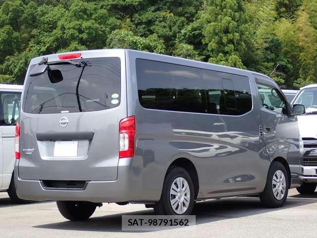 Nissan NV350 Caravan 2020-04 7215732-1