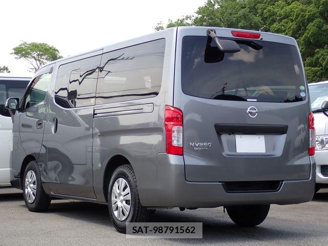 Nissan NV350 Caravan 2020-04 7215732-3