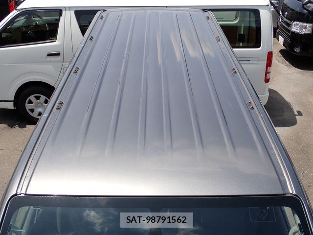 Nissan NV350 Caravan 2020-04 7215732-6