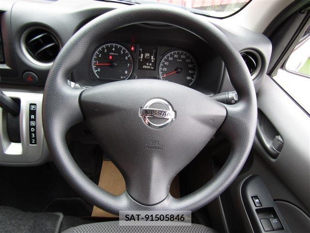 Nissan NV350 Caravan 2021-03 7618989-10