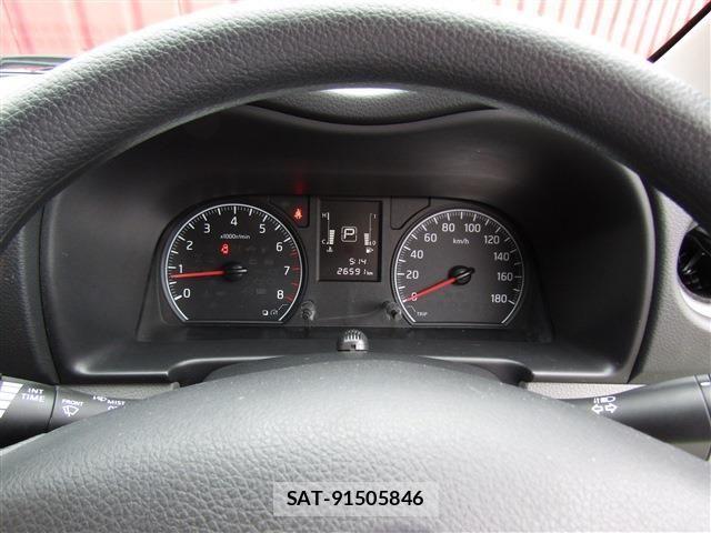Nissan NV350 Caravan 2021-03 7618989-14