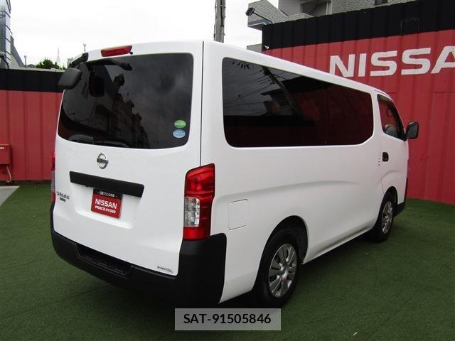 Nissan NV350 Caravan 2021-03 7618989-25
