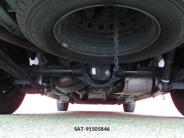 Nissan NV350 Caravan 2021-03 7618989-28