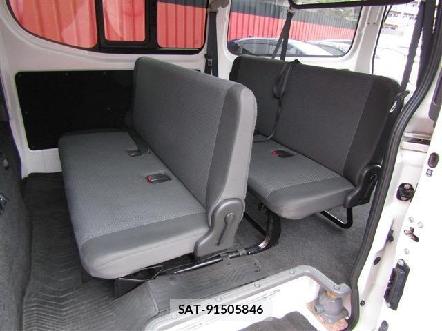 Nissan NV350 Caravan 2021-03 7618989-6