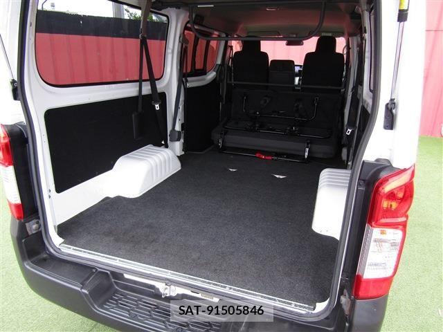 Nissan NV350 Caravan 2021-03 7618989-7