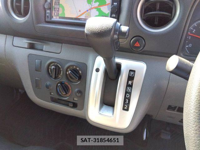 Nissan NV350 Caravan 2020-03 7223179-9
