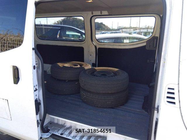 Nissan NV350 Caravan 2020-03 7223179-4