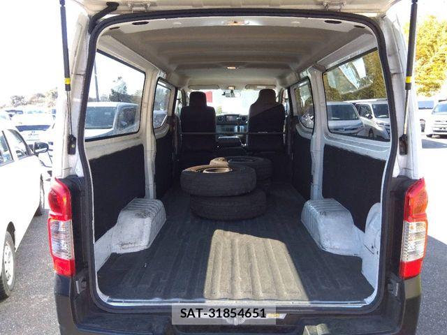 Nissan NV350 Caravan 2020-03 7223179-5