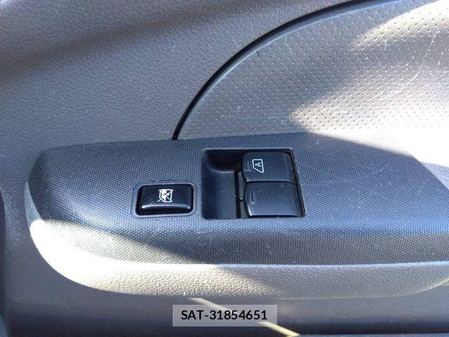 Nissan NV350 Caravan 2020-03 7223179-8