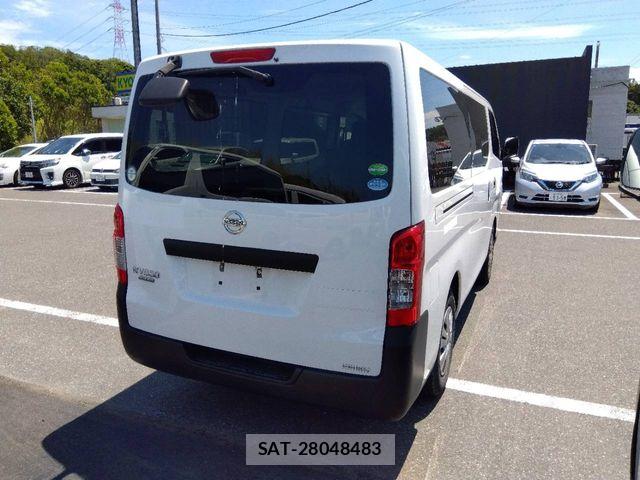 Nissan NV350 Caravan 2020-04 7359182-2