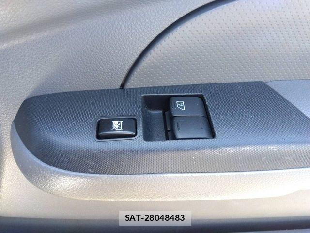 Nissan NV350 Caravan 2020-04 7359182-8