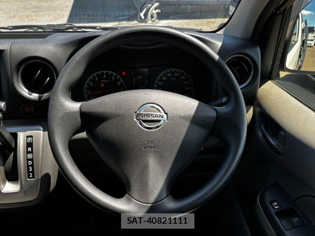 Nissan NV350 Caravan 2020-07 8355282-9