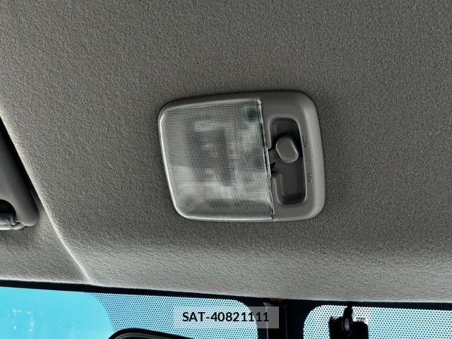 Nissan NV350 Caravan 2020-07 8355282-22