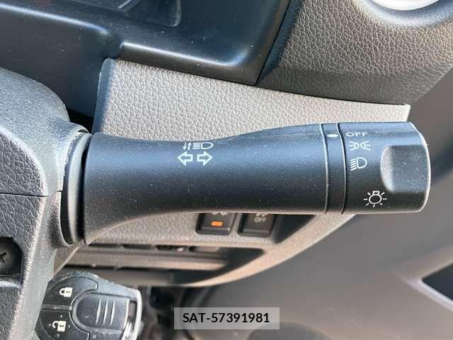 Nissan NV350 Caravan 2017-09 8371999-9