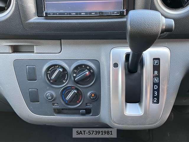 Nissan NV350 Caravan 2017-09 8371999-11