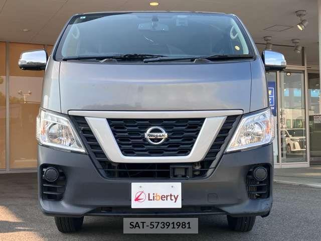 Nissan NV350 Caravan 2017-09 8371999-14