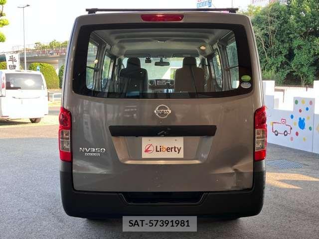 Nissan NV350 Caravan 2017-09 8371999-18