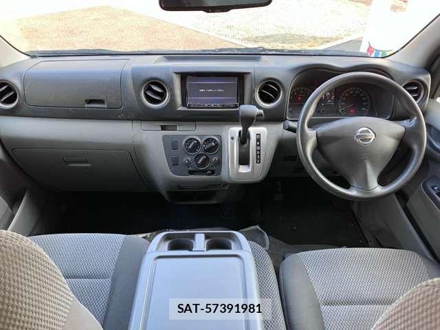 Nissan NV350 Caravan 2017-09 8371999-1