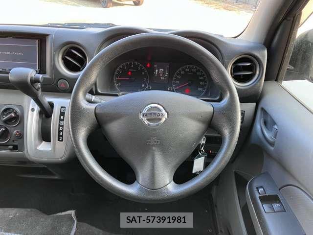 Nissan NV350 Caravan 2017-09 8371999-5