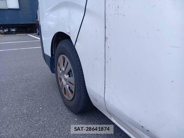 Nissan NV350 Caravan 2016-07 8563070-15