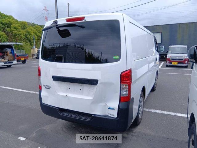 Nissan NV350 Caravan 2016-07 8563070-2