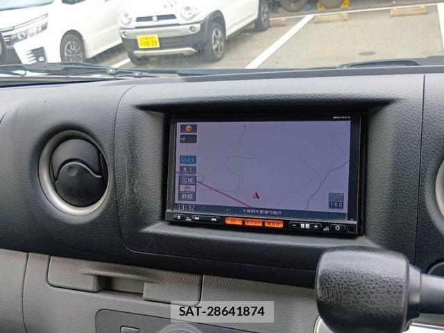 Nissan NV350 Caravan 2016-07 8563070-7