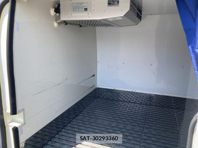 Nissan NV350 Caravan 2020-07 8628224-9