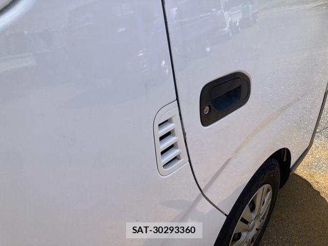 Nissan NV350 Caravan 2020-07 8628224-12
