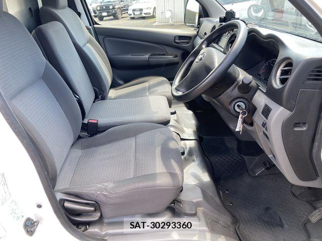 Nissan NV350 Caravan 2020-07 8628224-2