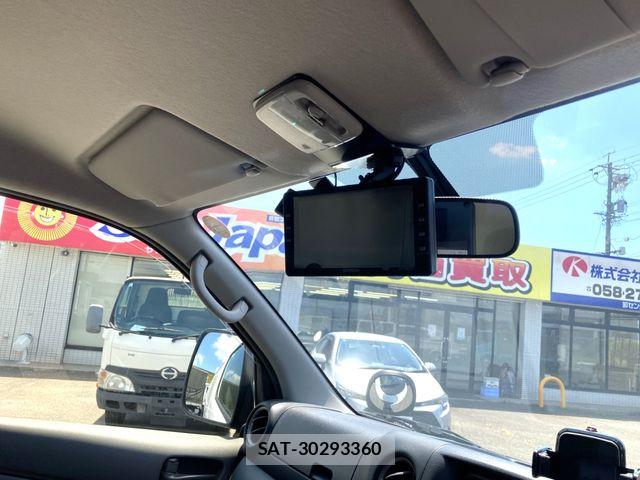 Nissan NV350 Caravan 2020-07 8628224-5